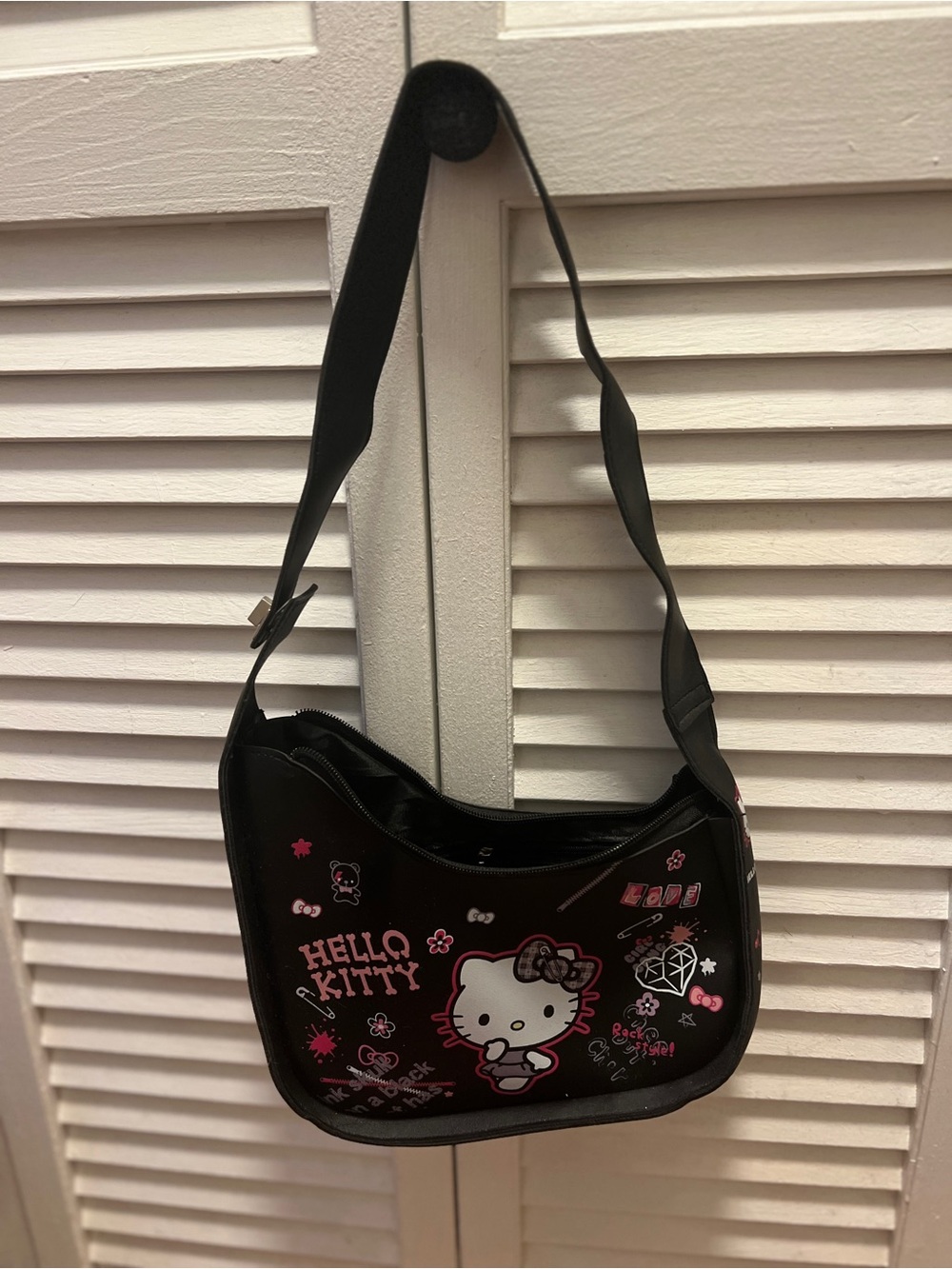 Hello Kitty Black and Pink Shoulder Bag
